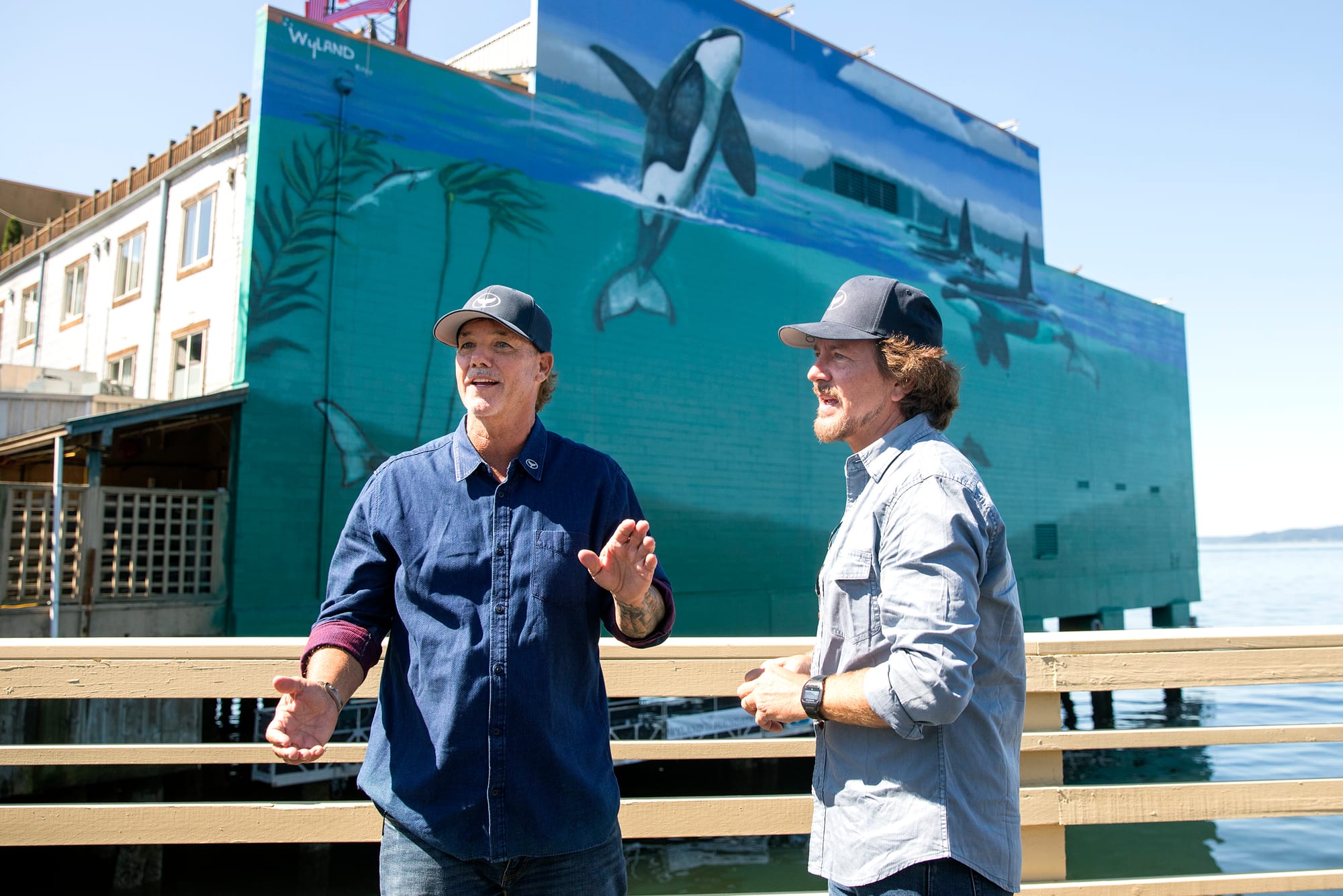 Wyland with Eddie Vedder