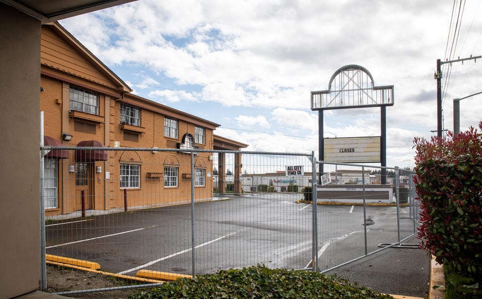 The Days Inn on Everett Mall Way remains fenced.