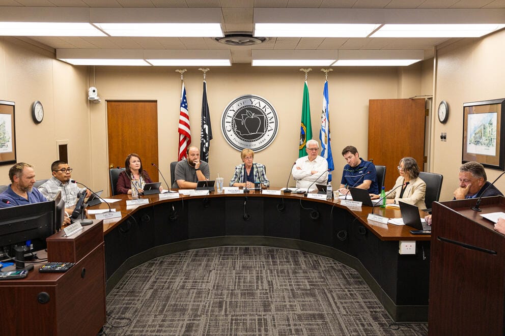 Yakima city council in council chambers
