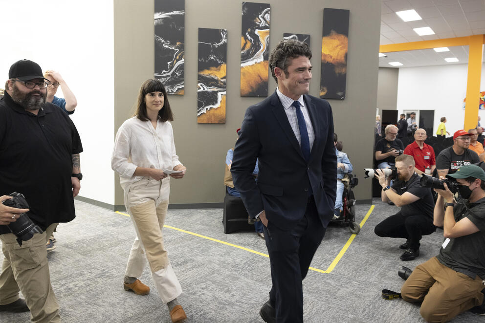A picture of Marie Gluesenkamp Perez and Joe Kent, candidates for Congress in Washington's 3rd District.