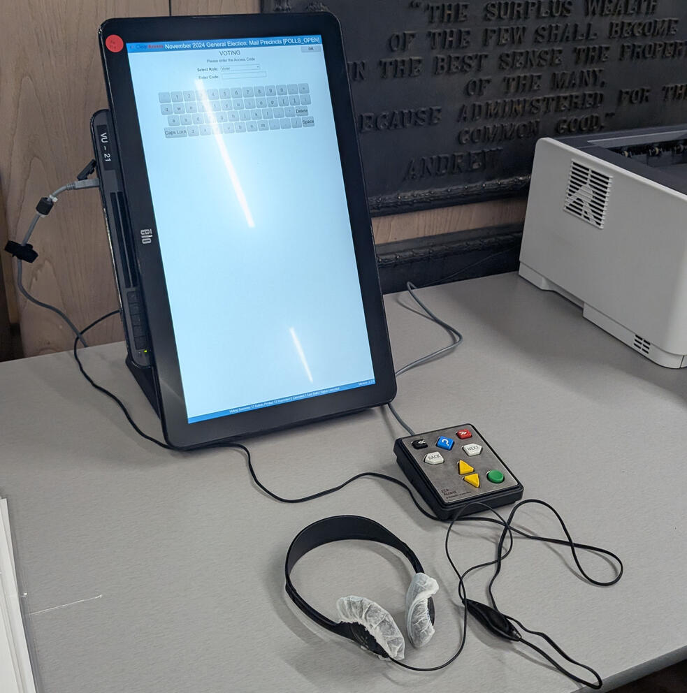 An Accessible Voting Unit