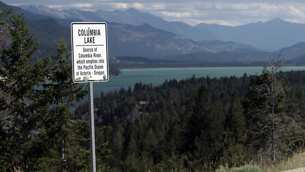 Lake Columbia sign